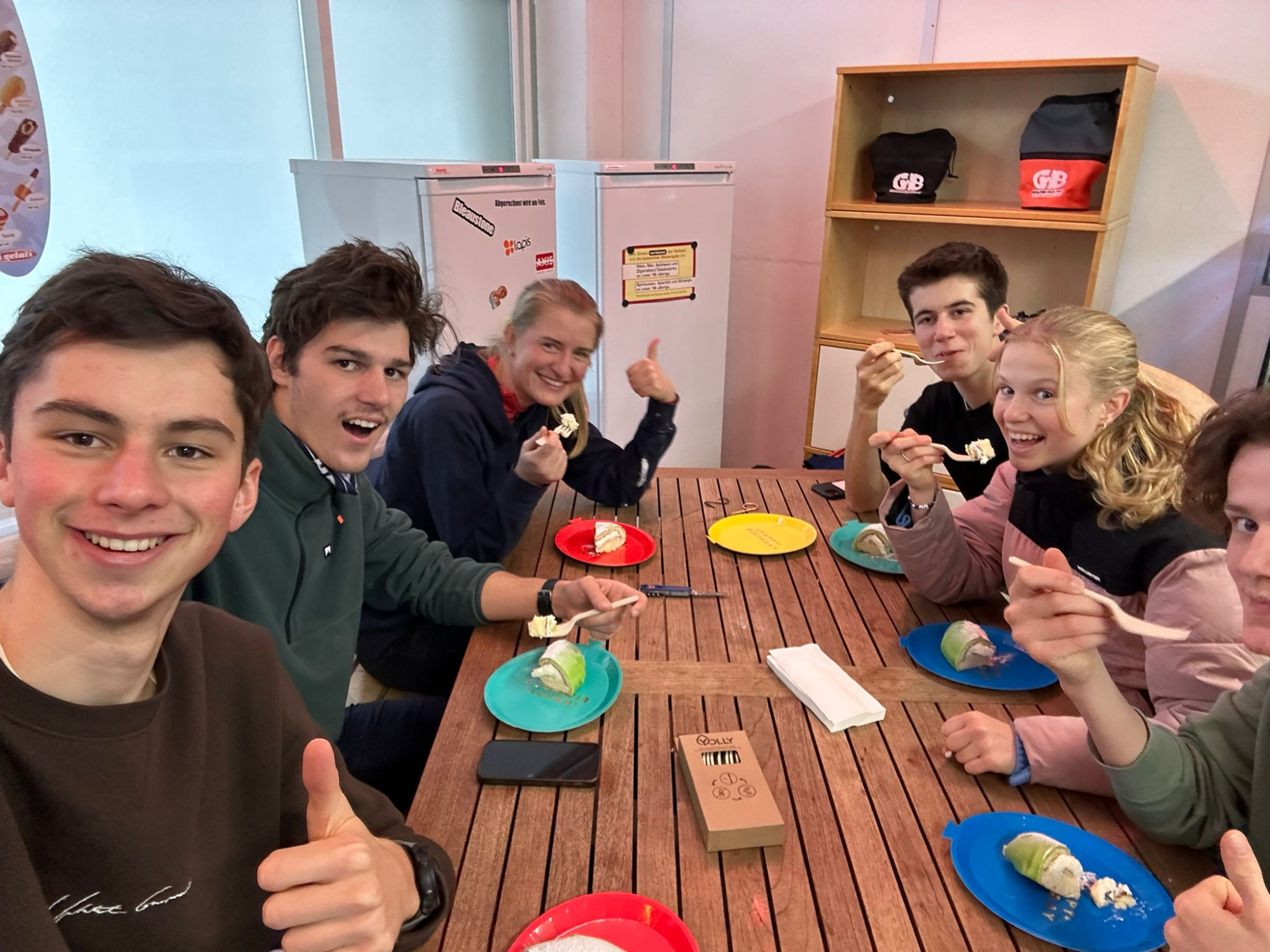 Genusshaftes Verspeisen eines Zuckerschocks